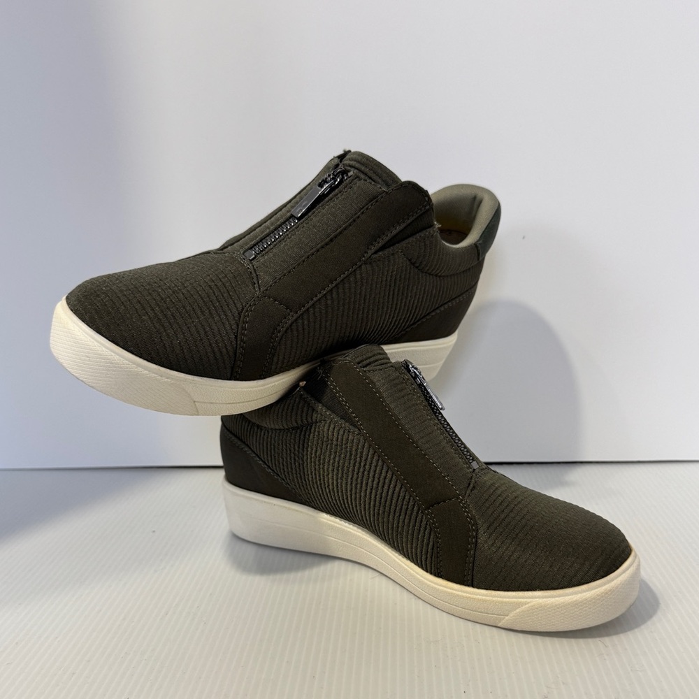 Women’s Ryka Platform Sneakers. US size 6.5